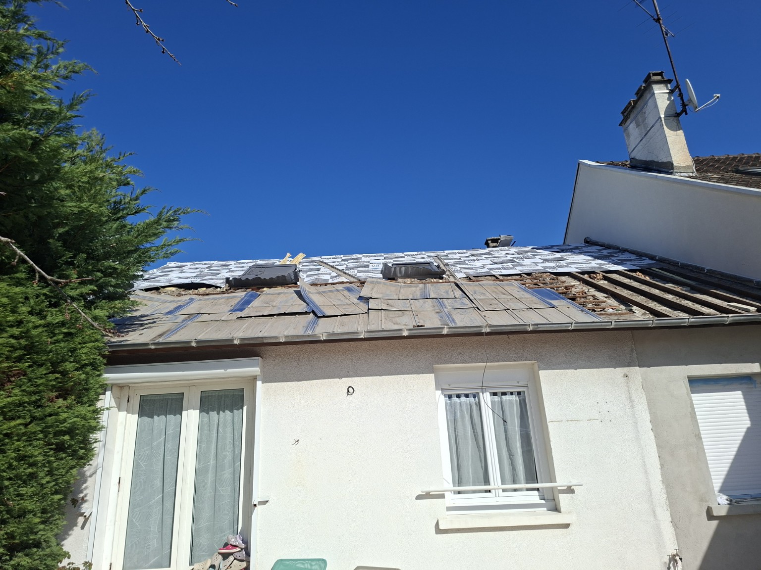 Travaux toiture Gagny avec enlèvement panneaux solaires